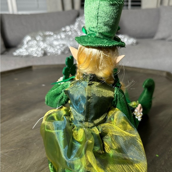 St Patricks Day Elf Leprechaun Doll Shelf sitter/18” GIRL RARE - Picture 6 of 7